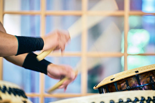 [Template] Experience playing authentic Japanese drums with a professional drummer